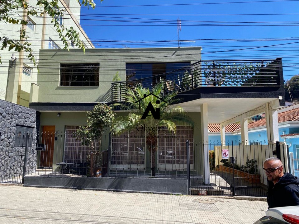 CA-36 Casa no centro de Poços de Caldas