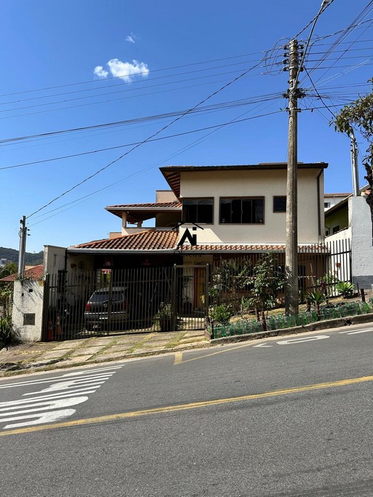 CA-591 CASA NO JARDIM COUNTRY CLUB