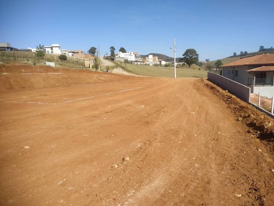 TERR-37 TERRENO NO CAMPO ALEGRE.