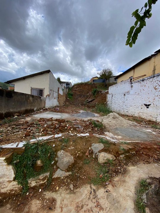 TERR-62 TERRENO NO CASCATINHA.